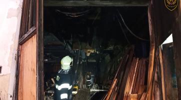 V Brumově-Bylnici hořela stolárna. Na místě zasahovaly tři hasičské jednotky