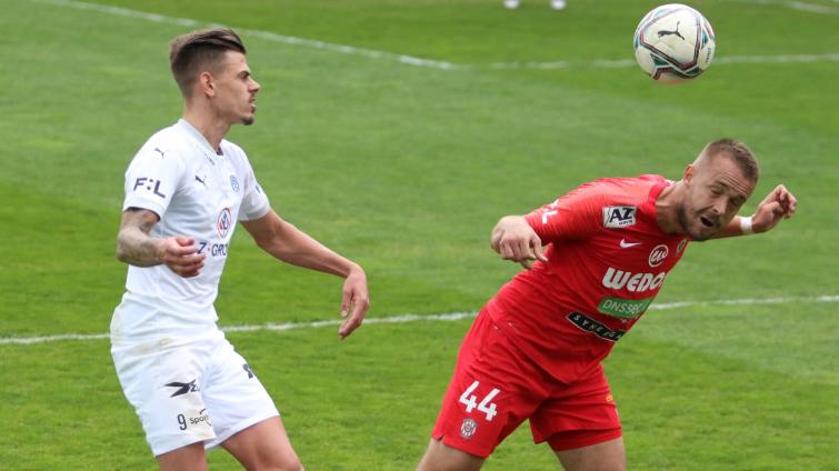 Ševci potrápili vedoucí Slavii, Slovácko v derby přestřílelo Brno