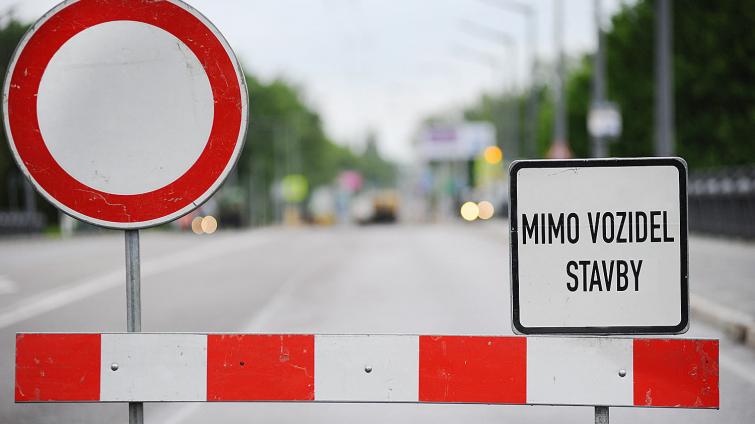 Výstavba křižovatky na čtyři měsíce uzavře ulice Vodní, Trávník a Bartošova