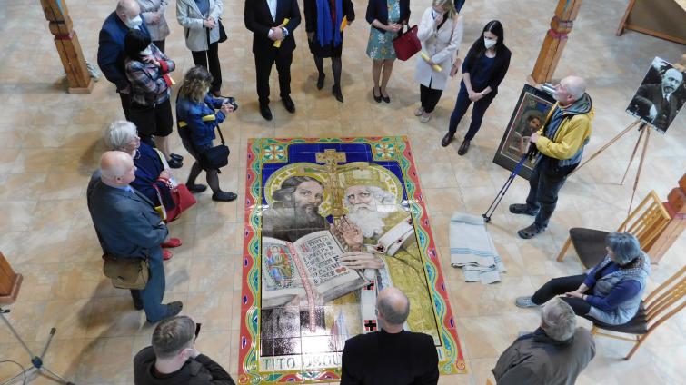 Na Svatém Hostýně byla odhalena keramická mozaika sv. Cyrila a Metoděje