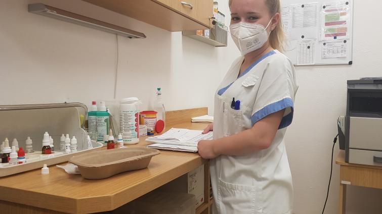 Ve zlínské nemocnici pomáhá skoro stovka studentů
