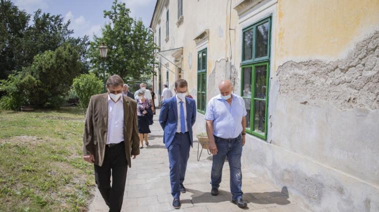 Zrekonstruovaný zámek v Pačlavicích nabídne domov klientům sociálních služeb