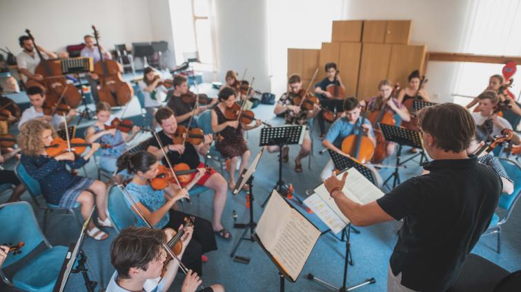 Hudební akademie vyvrcholí světovou premiérou