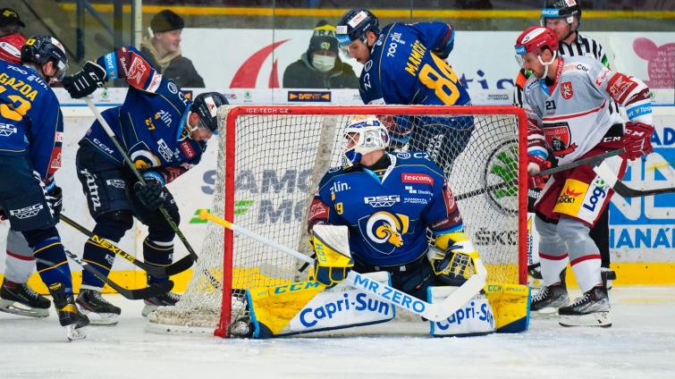 Kašík skončil na střídačce. Berani ve vánočním duelu podlehli Mountfieldu