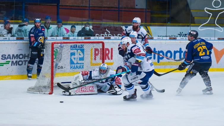 Berani zvládli derby s Kometou, na Kladno však dál ztrácejí třináct bodů 