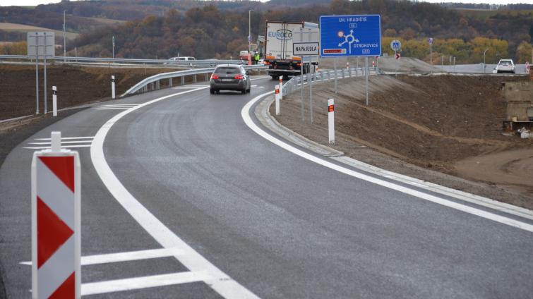 Beznaděj a frustrace obyvatel. Po zpoplatnění jihovýchodního obchvatu Otrokovic se provoz opět vrátil do Kvítkovic