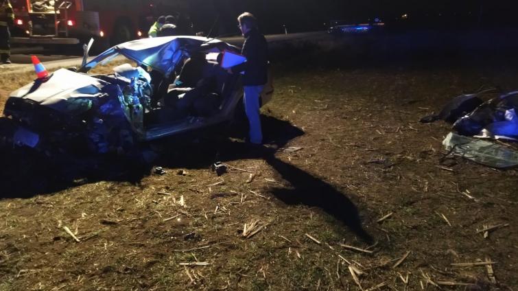 Tragická nehoda na Kroměřížsku. Mladá řidička nepřežila srážku s traktorem