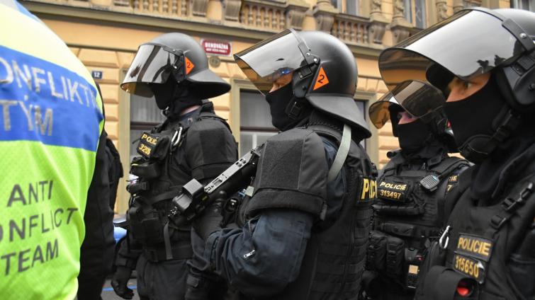 Na rizikové utkání Slovácka s Baníkem si posvítí více než dvě stě policistů