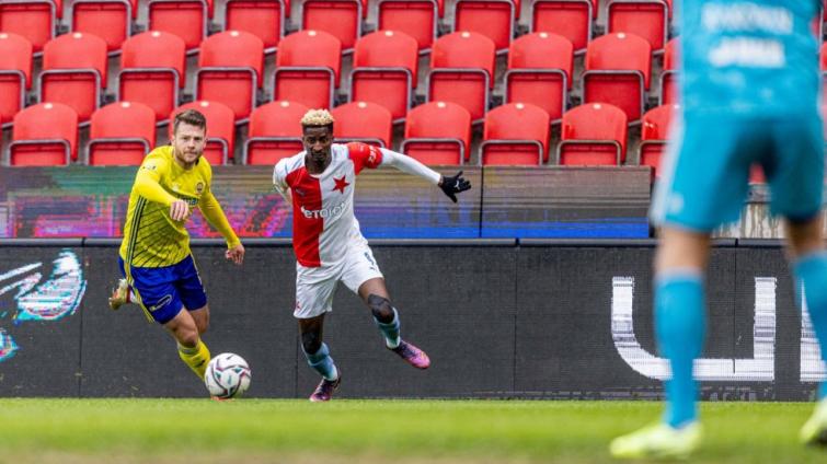 Slovácko díky penaltám zdolalo Liberec, Zlín prohrál na Slavii 