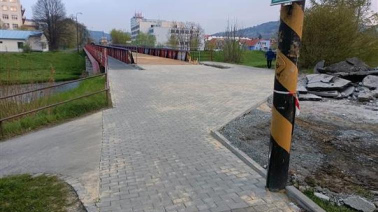 Železniční most přes Bečvu bude nově sloužit i cyklistům
