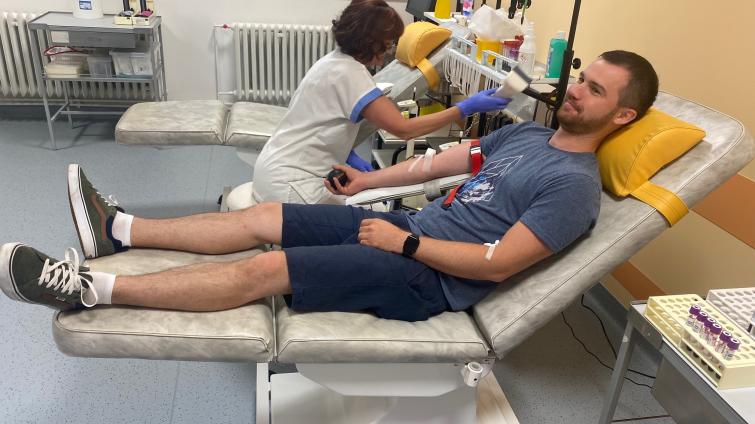Na Světový den dárců krve přišlo do krajské nemocnice darovat nejvzácnější tekutinu 40 lidí