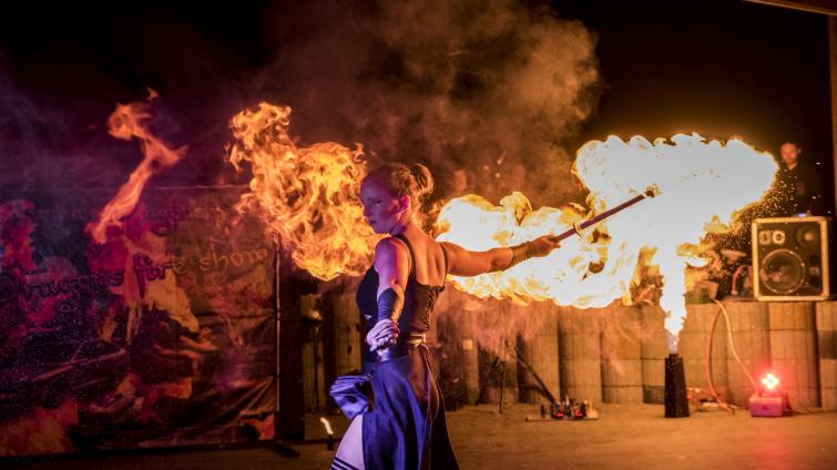 FAJR Festival ohně a meče přinese šermířské souboje, stará řemesla a velkolepou ohňovou show