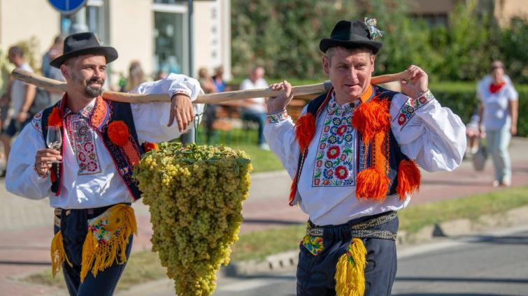 Uherské Hradiště o víkendu ožije oslavami vína, tance a památek