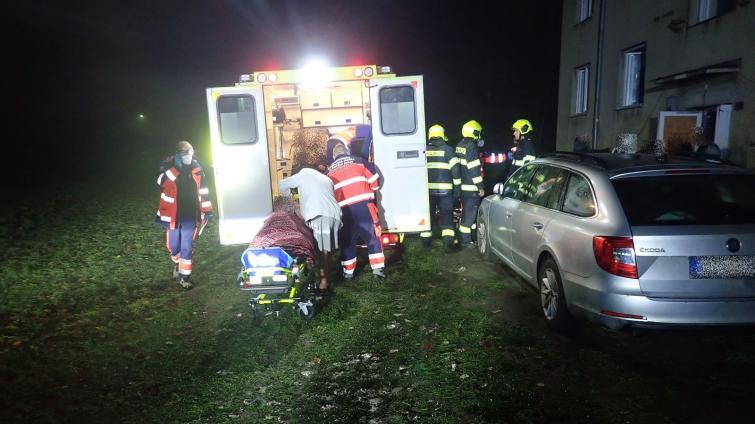 Obyvatelé bytového domu u Kunovic se přiotrávili oxidem uhelnatým. 12 osob skončilo v nemocnici