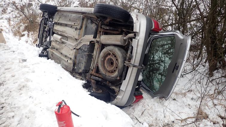 Řidička havarovaného vozidla skončila v péči záchranářů