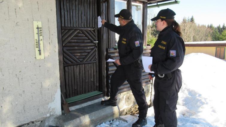 V chatové oblasti u Luhačovické přehrady řádil zloděj. Vloupal se nejméně do pěti objektů