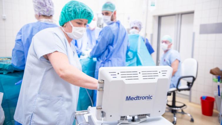 Vsetínským chirurgům pomáhá při operacích štítné žlázy moderní neuromonitoring