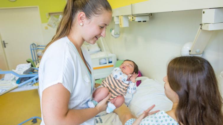 Pomoc laktační poradkyně si maminky ve Vsetínské nemocnici velmi pochvalují