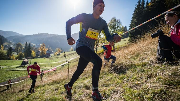 Běhej Valachy ve Velkých Karlovicích odstartuje maratonská legenda Eva Vrabcová Nývltová