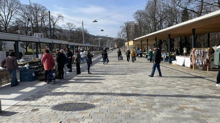 Více zákazníků i gastronomických akcí. Zlínská radnice chce zatraktivnit Tržiště Pod Kaštany