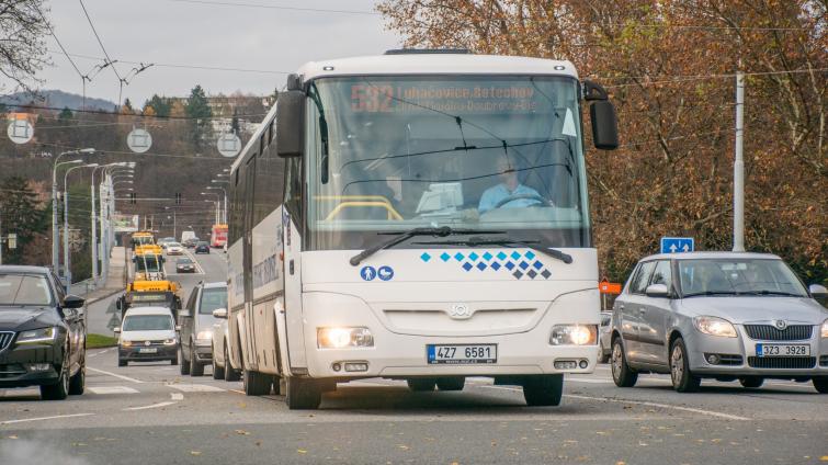 Nová linka, tarifní výjimky i začínající výluka. Od 3. března se ve Zlínském kraji změní jízdní řády