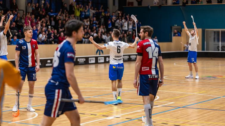 Florbalisté Otrokovic vydřeli proti Kladnu výhru 4:3. O finalistovi rozhodne pátý duel