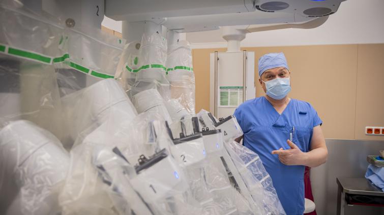 Primář zlínské urologie Martin Kučera: Budoucností jsou robotické operace a mikrochirurgie