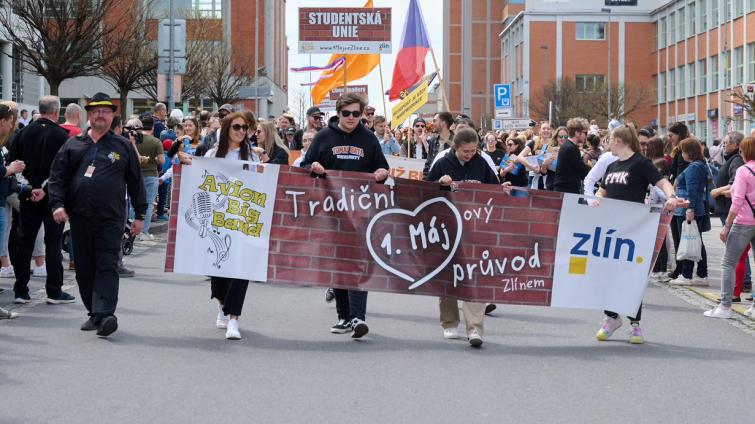 Prvomájové oslavy ve Zlíně přinesou tradiční průvod městem i program v zahradě Baťovy vily