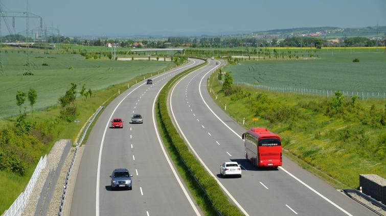 Ve čtvrtek se částečně uzavře dálnice D1 od Mořic po Kroměříž. Dopravní omezení potrvají více než měsíc