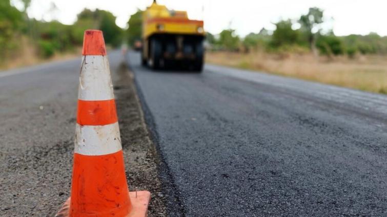 Blíží se oprava frekventované silnice I/50 v Bánově. Doprava bude řízena kyvadlově