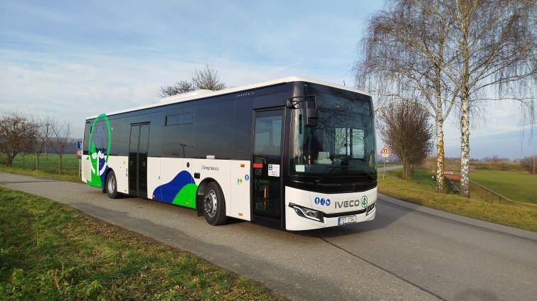 Kroměřížsko brázdí pětice nových moderních autobusů