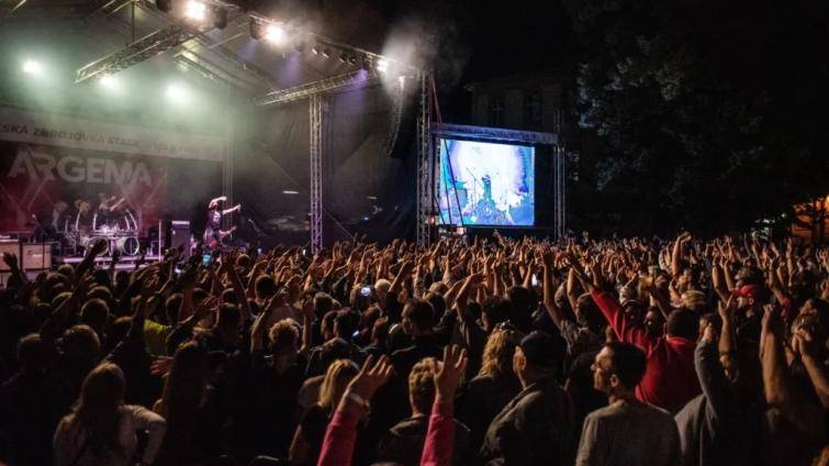 Slovácké léto odtajnilo headlinery! Zahajovací koncert bude patřit kapele Queenie