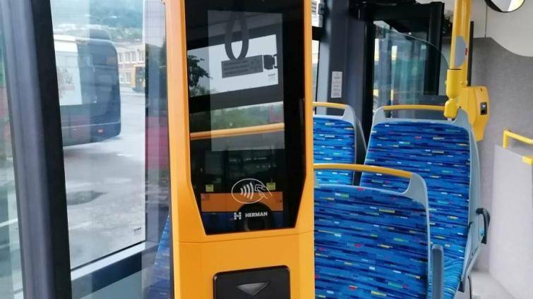 Zájem o elektronické jízdné v MHD roste. Vítají ho cestující i DSZO