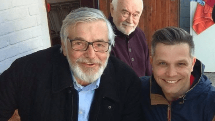 Jako jediný směl kouřit v autech České televize. Herci Slováckého divadla vzpomínají na Jiřího Bartošku