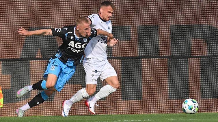 Parádní otočka Slovácka. První výhru trefil Krmenčík, hostující brankář fatálně chyboval
