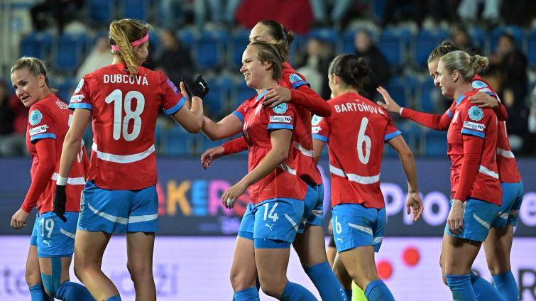 České fotbalistky porazily v Uherském Hradišti Rakousko. Byl to životní zážitek, říká trenérka Klimková