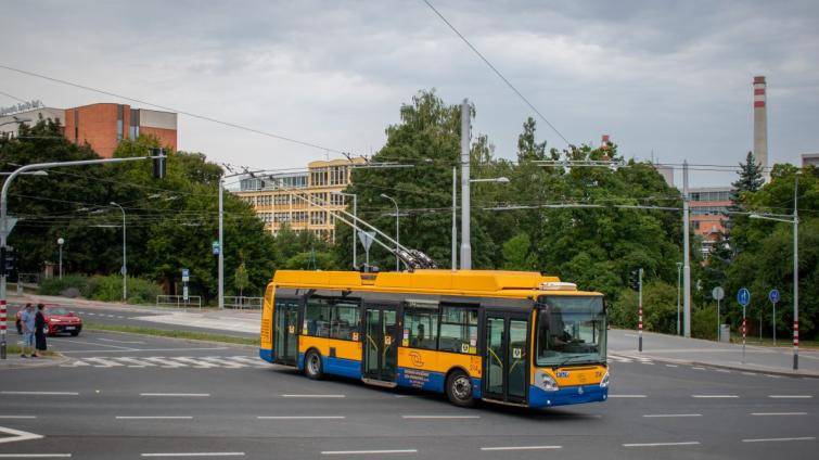 Vozidla DSZO budou chytřejší. Díky novým palubním počítačům budou lépe komunikovat s křižovatkami