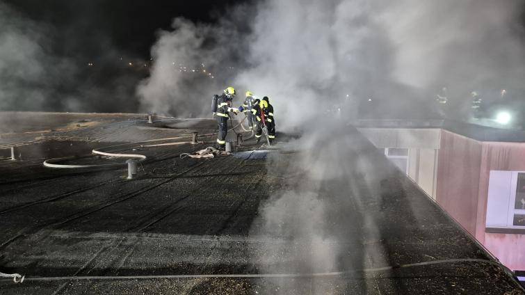Požár střední školy ve Zlíně se prověřuje jako obecné ohrožení z nedbalosti. Škoda je vyčíslena na 11,5 milionu