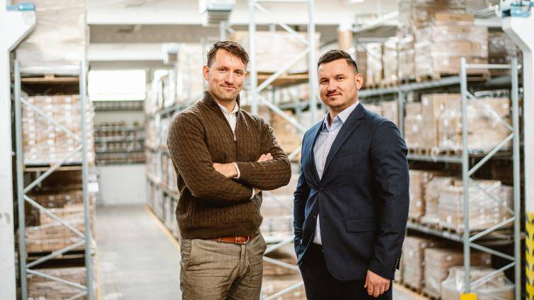 Byznysová síla modrého banánu. Štěrbovi stavějí u Starého Města logistický hotspot