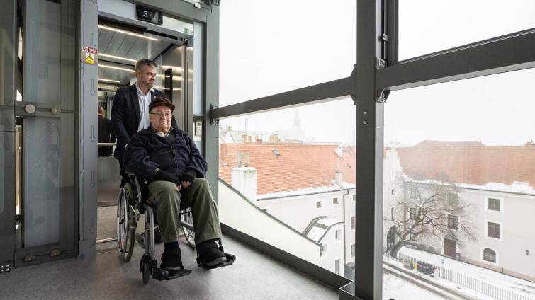 Nový výtah usnadní návštěvu radnice v Kroměříži