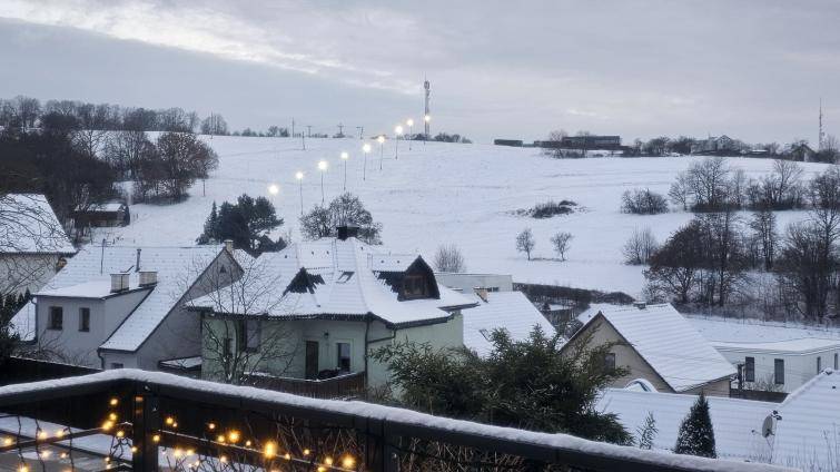 Lyžařská sezona v Luhačovicích v plném proudu. Na svahu se jezdí každý den