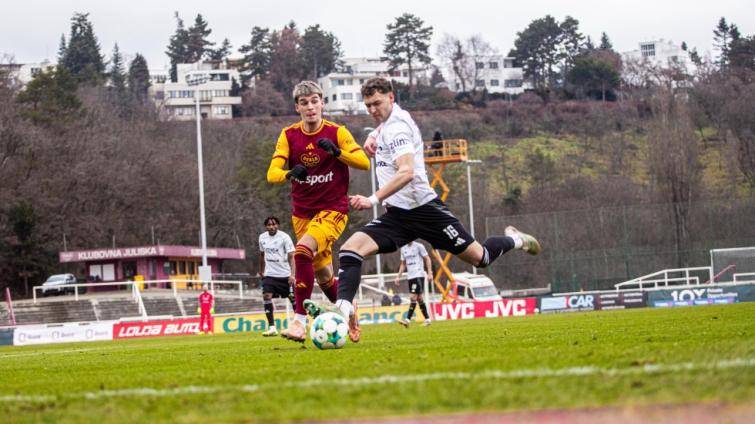 Zlín hrál s poslední Duklou bez branek. Pešek při premiéře zahodil penaltu 