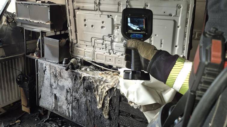 Při požáru rodinného domu na Vsetínsku zemřelo několik zvířat