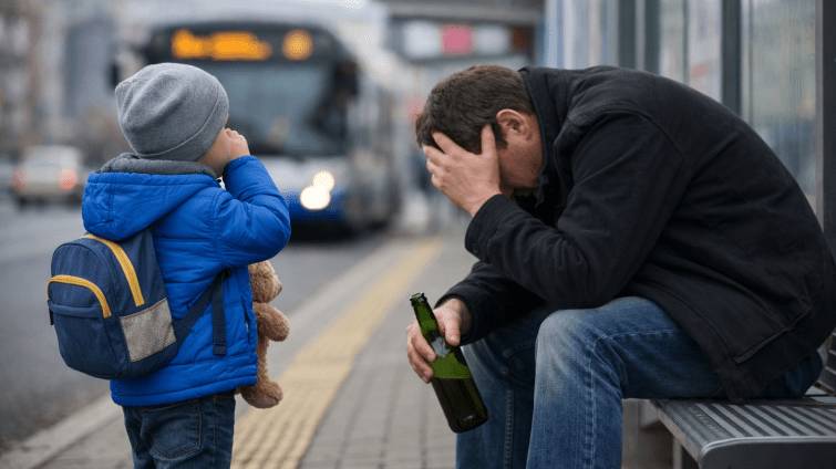 Malé dítě v centru Zlína volalo, že chce k mamince. Jeho otec byl namol opilý