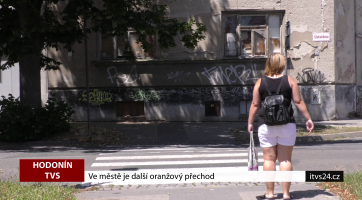 Ve městě je další oranžový přechod