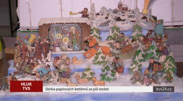 V Hluku vystavují sbírku papírových betlémů za půl století