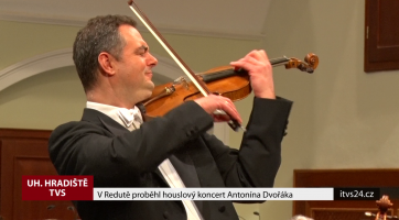 V Redutě proběhl houslový koncert Antonína Dvořáka