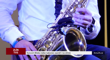 Koncert Blízko nebe nakonec zazněl i na střeše