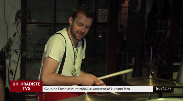 Skupina Fresh Minute zahájila kavárenské kulturní léto