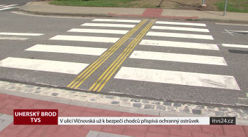 V ulici Vlčnovská k bezpečí chodců přispívá ochranný ostrůvek